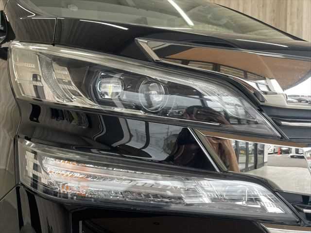 TOYOTA VELLFIRE  HYBRID 4WD 2015