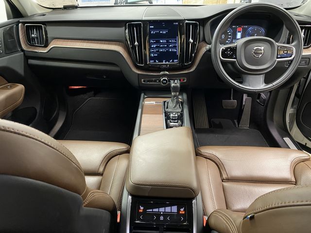 VOLVO VOLVO XC60 2019