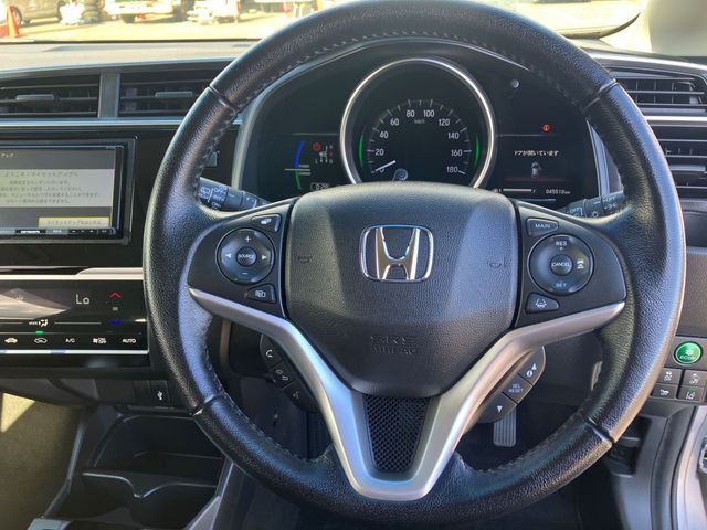 HONDA FIT HYBRID 4WD 2018