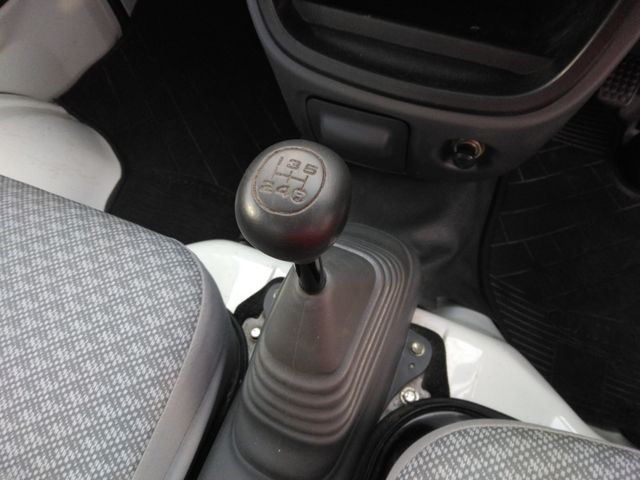 DAIHATSU HIJET truck 4WD 2012