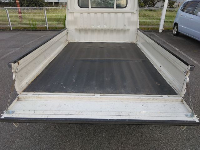 DAIHATSU HIJET truck 4WD 2012