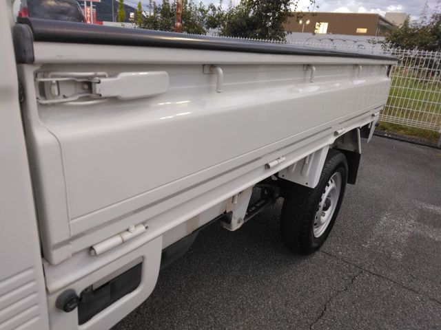 DAIHATSU HIJET truck 4WD 2012