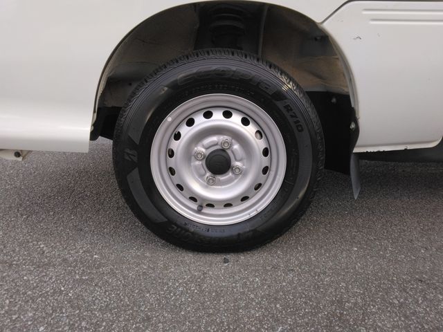 DAIHATSU HIJET truck 4WD 2012