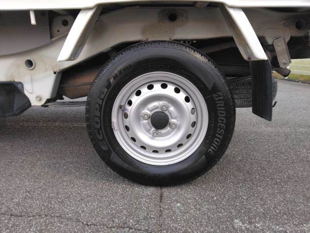 DAIHATSU HIJET truck 4WD 2012