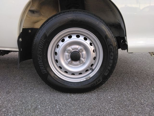 DAIHATSU HIJET truck 4WD 2012