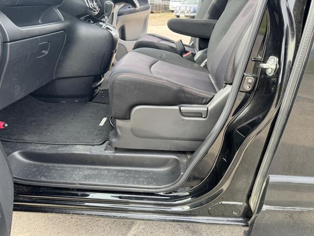 NISSAN SERENA  S-HYBRID 2013