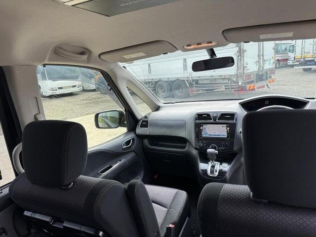 NISSAN SERENA  S-HYBRID 2013