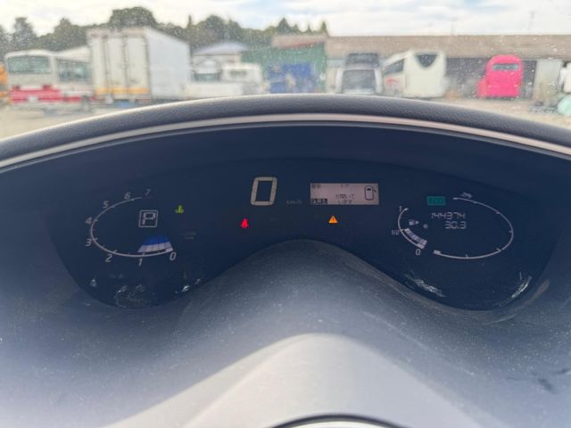 NISSAN SERENA  S-HYBRID 2013