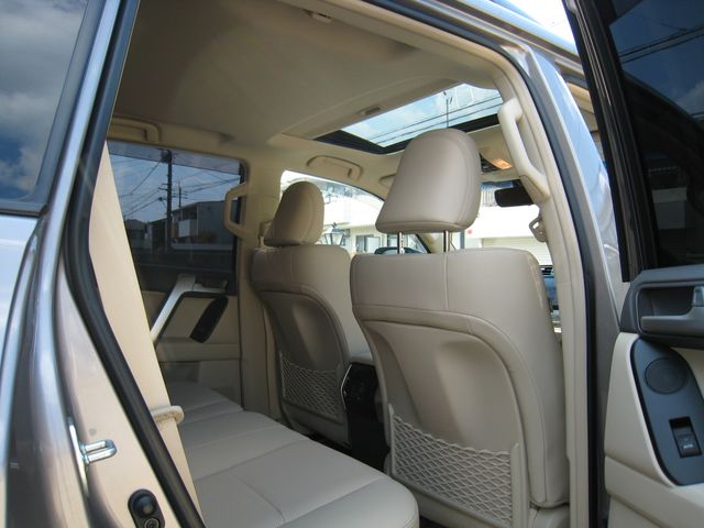 TOYOTA LANDCRUISER PRADO 2023