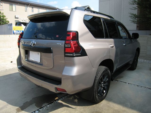 TOYOTA LANDCRUISER PRADO 2023