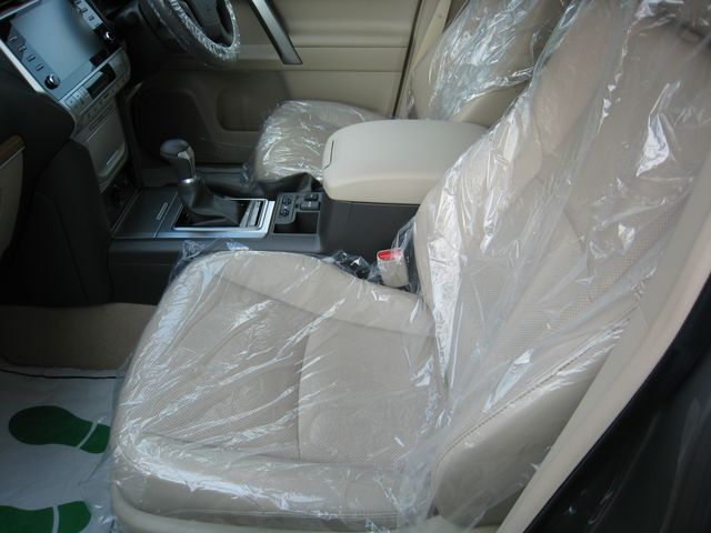 TOYOTA LANDCRUISER PRADO 2023