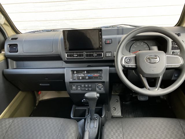 DAIHATSU HIJET truck 4WD 2025