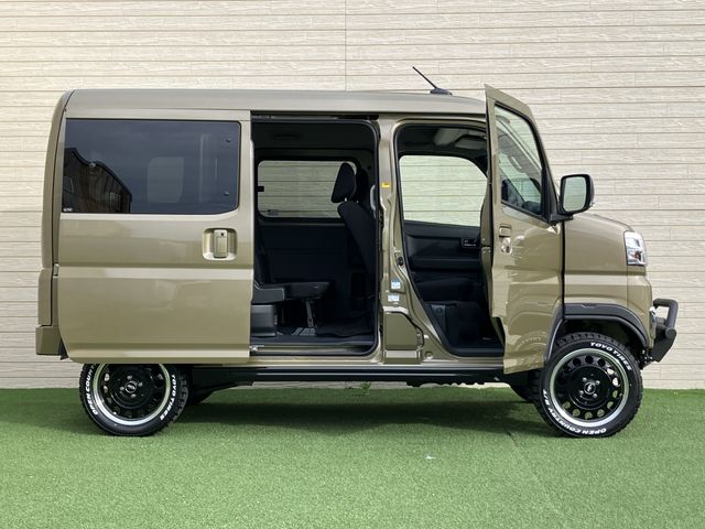 DAIHATSU ATRAI van 4WD 2025