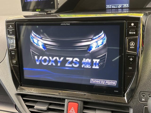 TOYOTA VOXY 2016