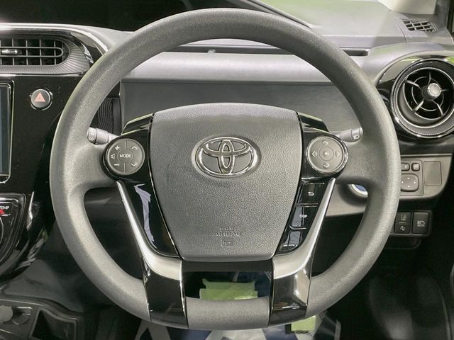 TOYOTA AQUA 2018