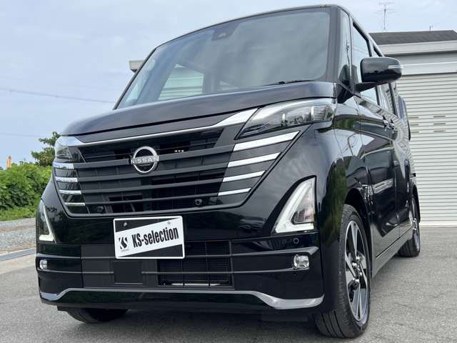 NISSAN ROOX 2025