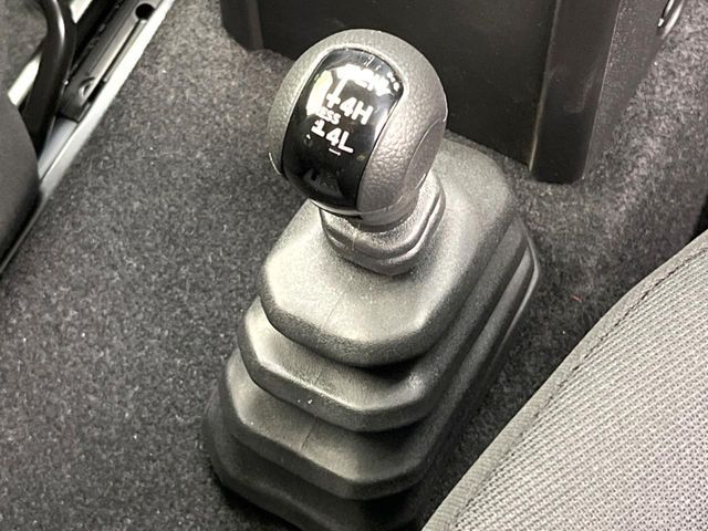 SUZUKI JIMNY NOMADE 2025