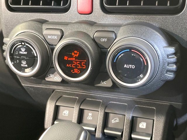 SUZUKI JIMNY NOMADE 2025