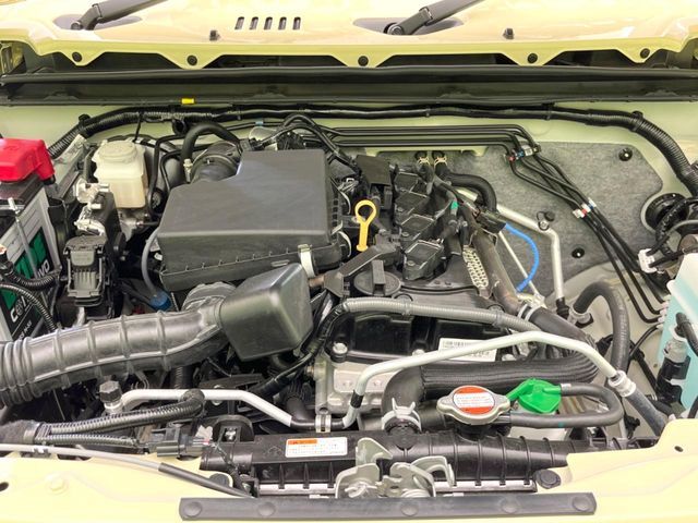 SUZUKI JIMNY NOMADE 2025