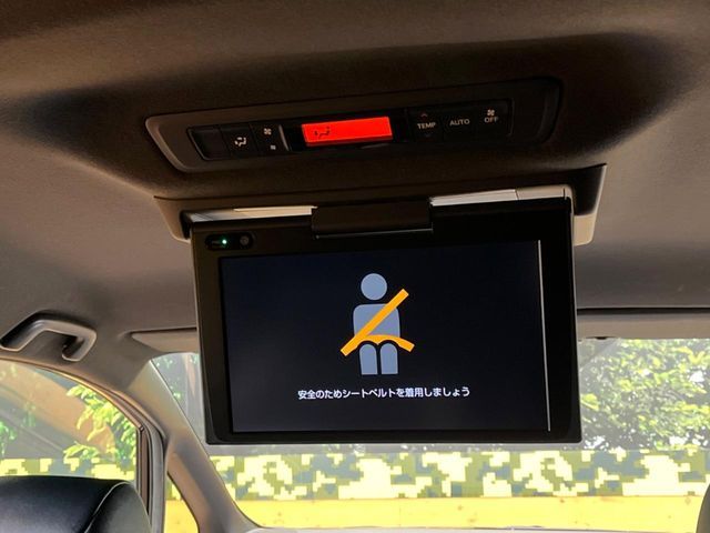 TOYOTA VOXY HYBRID 2021