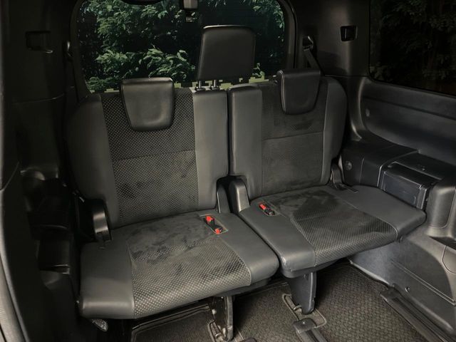 TOYOTA VOXY HYBRID 2021