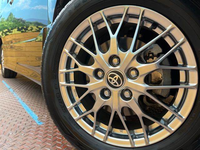 TOYOTA VOXY HYBRID 2021