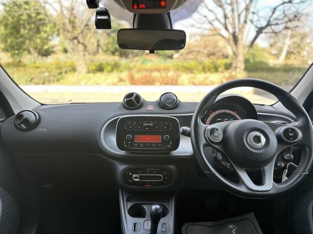 MCC SMART FORFOUR 2017