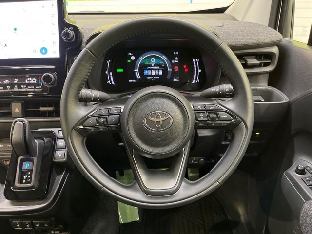 TOYOTA SIENTA HYBRID 2023