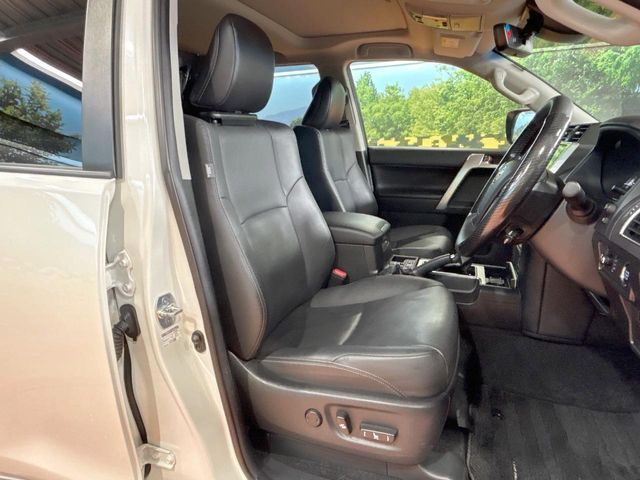 TOYOTA LANDCRUISER PRADO 2022