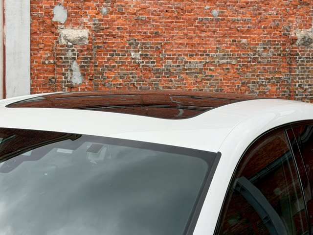 PORSCHE PORSCHE Macan 2024