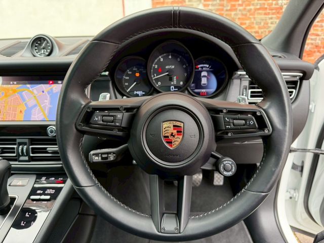 PORSCHE PORSCHE Macan 2024