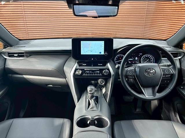 TOYOTA HARRIER 2WD 2024