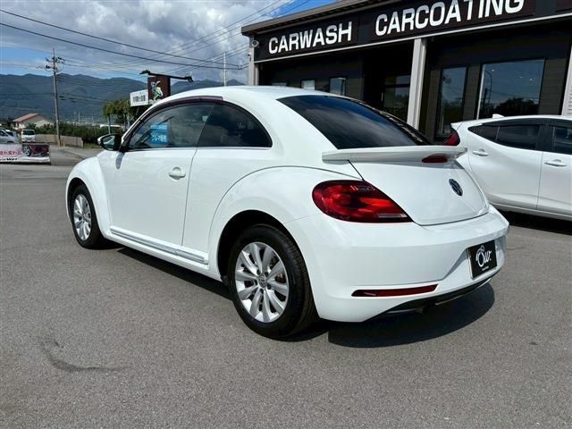 VOLKSWAGEN VOLKSWAGEN The BEETLE 2017