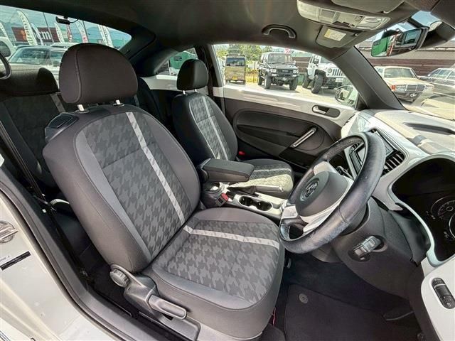 VOLKSWAGEN VOLKSWAGEN The BEETLE 2017