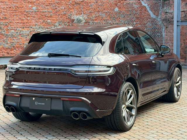 PORSCHE PORSCHE Macan 2023