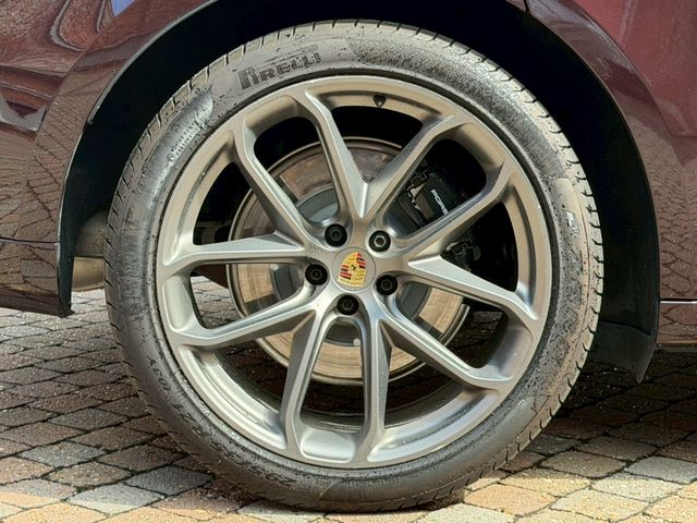 PORSCHE PORSCHE Macan 2023