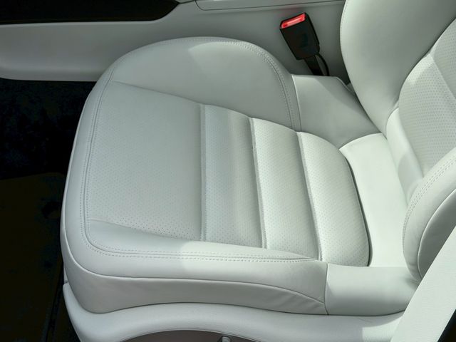 PORSCHE PORSCHE Macan 2023