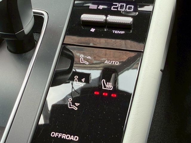 PORSCHE PORSCHE Macan 2023