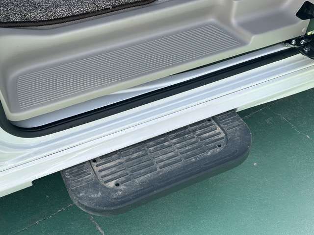 NISSAN NV100 CLIPPER RIO 4WD 2023