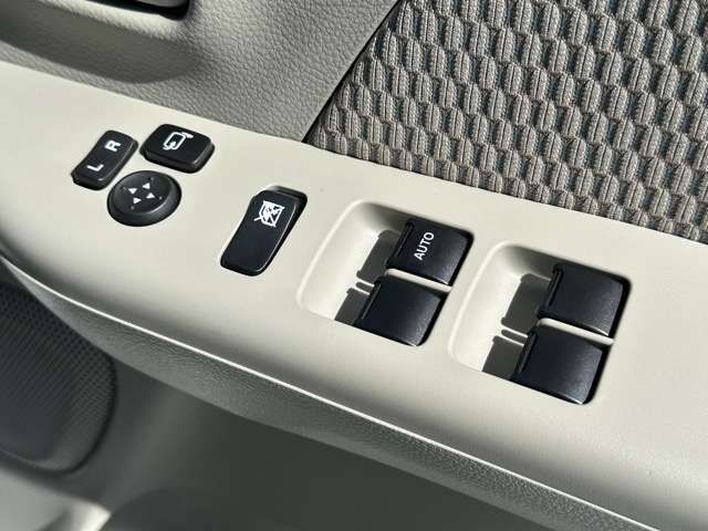 NISSAN NV100 CLIPPER RIO 4WD 2023