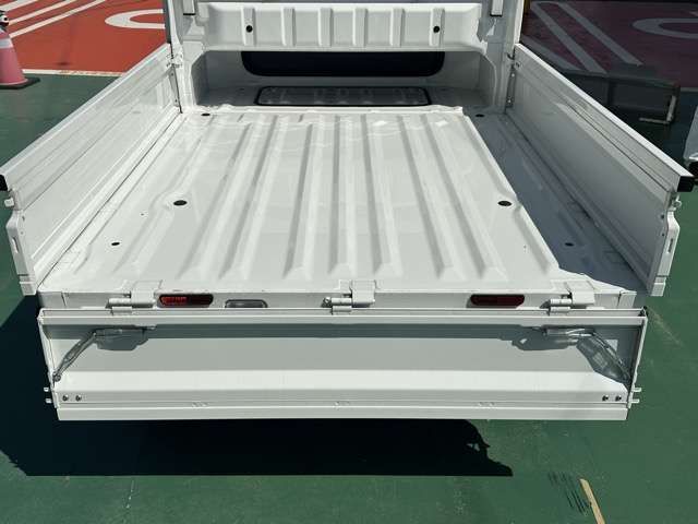 SUZUKI CARRY truck 4WD 2023