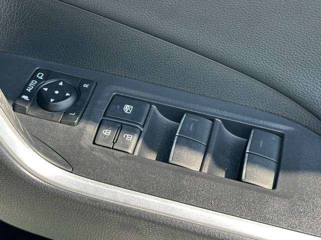 TOYOTA RAV4 4WD 2023