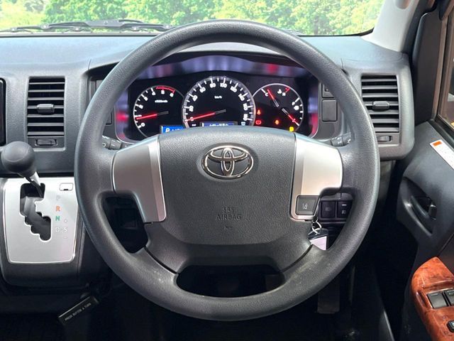 TOYOTA HIACE van 1.15t 2WD 2018