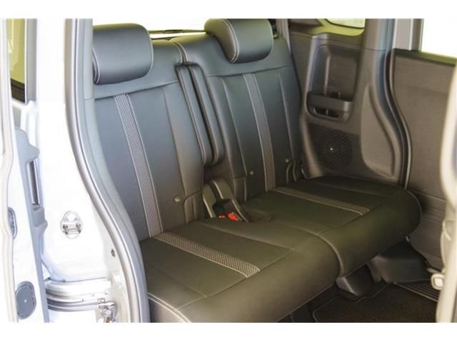 HONDA N BOX CUSTOM 2024