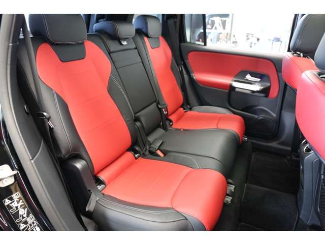 MERCEDES BENZ MERCEDES BENZ GLB 2023