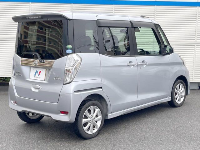 NISSAN DAYZ ROOX 2017