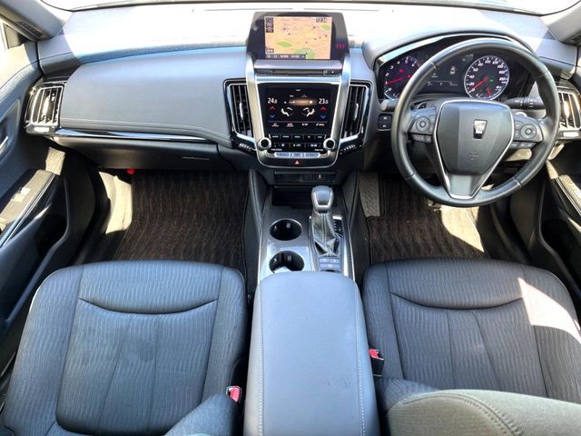 TOYOTA CROWN sedan 2018