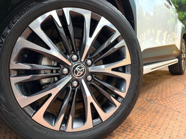 TOYOTA YARIS CROSS HYBRID 2023