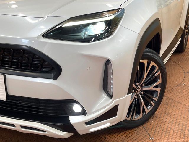 TOYOTA YARIS CROSS HYBRID 2023