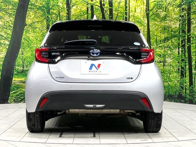 TOYOTA YARIS HYBRID 2020